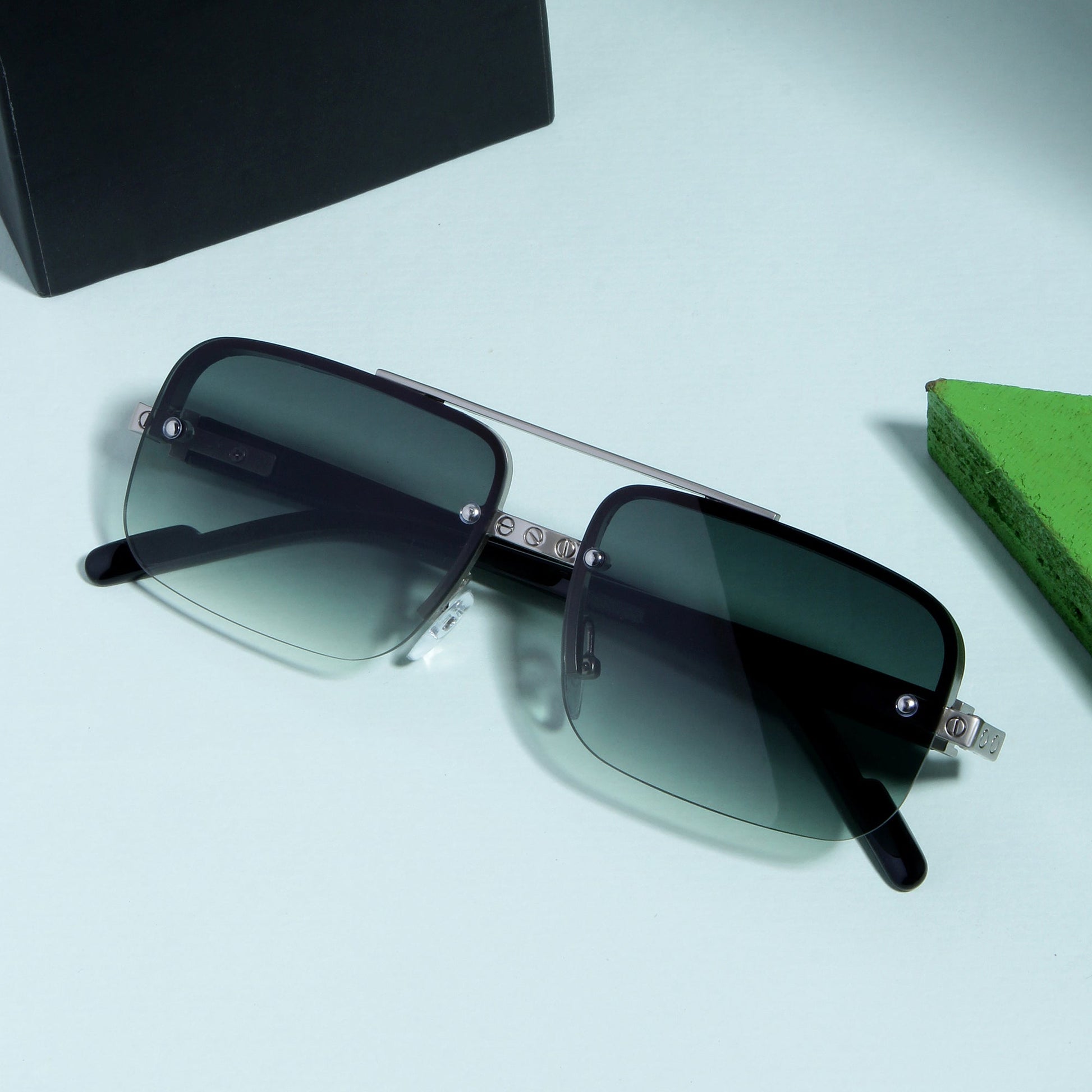 SP2317 Black and Green Gradient Rectangle Sunglasses