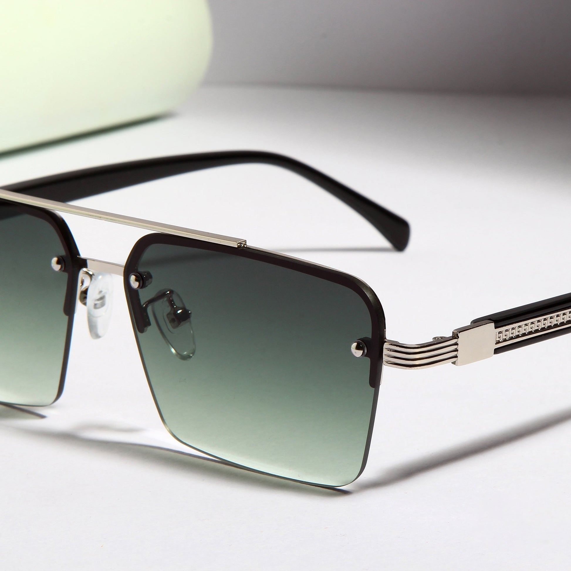 SP2349 Black Green Gradient Rectangle Sunglasses